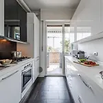 Navigli-darsena Terrazza Esclusiva Sulla Citta מילאנו